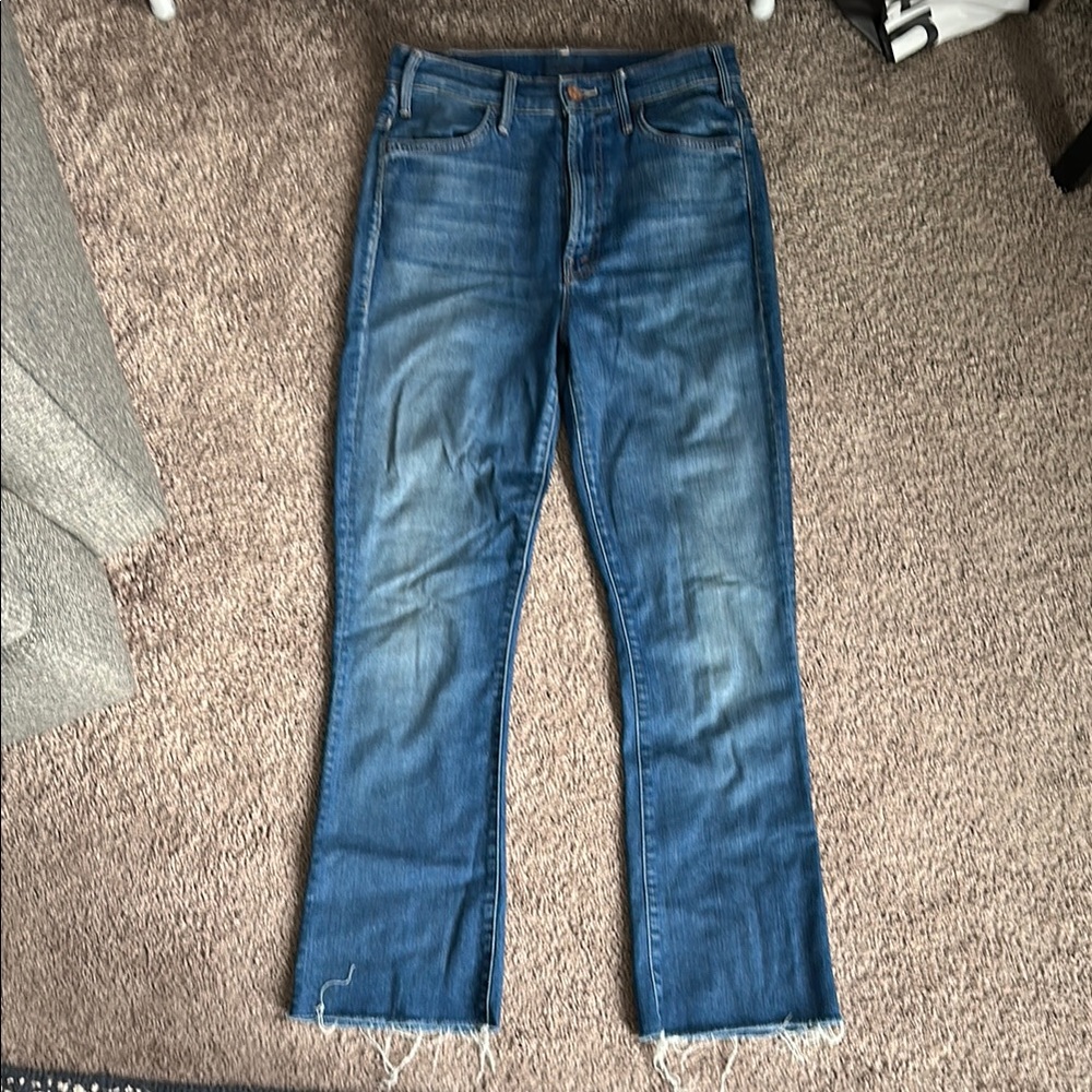Mother Classic Blue Denim Jeans
Hustler Ankle Fray - color wishful drinking